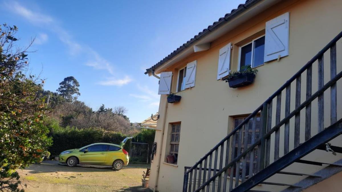 House with a plot in Castrillón, featuring a zoological center.